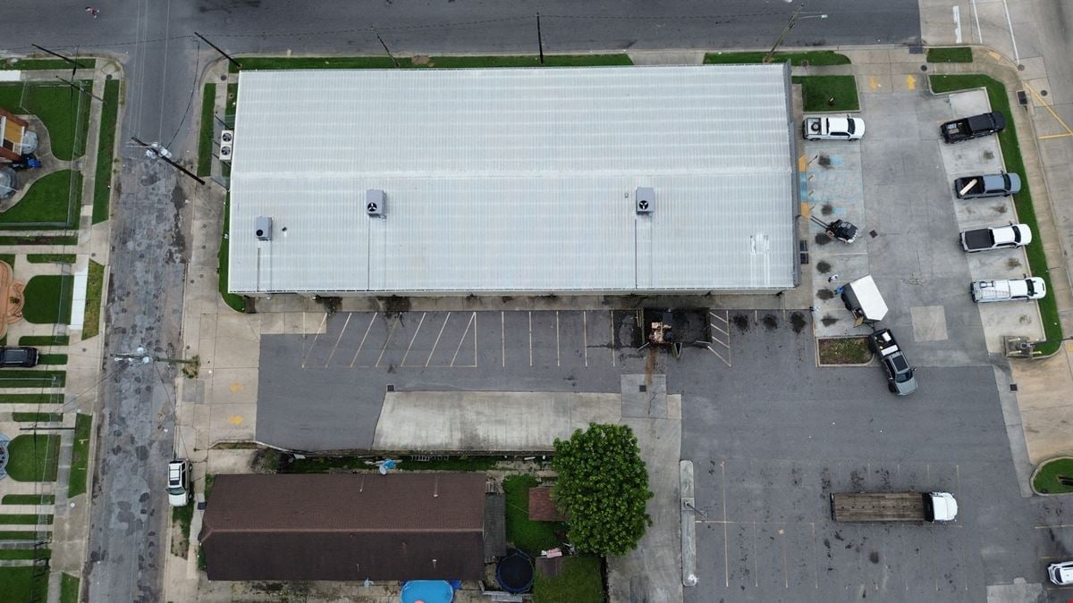 Former Dollar Store For Sublease