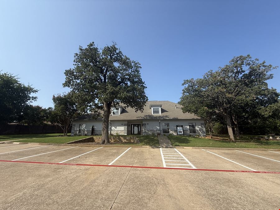 1721-1725 E Southlake Blvd