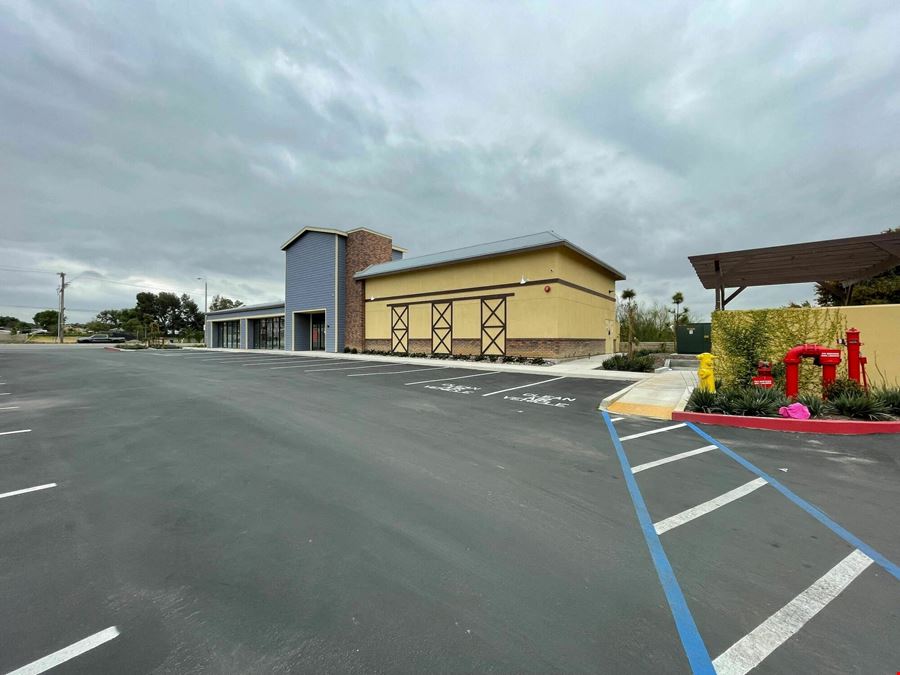 Limonite Plaza
