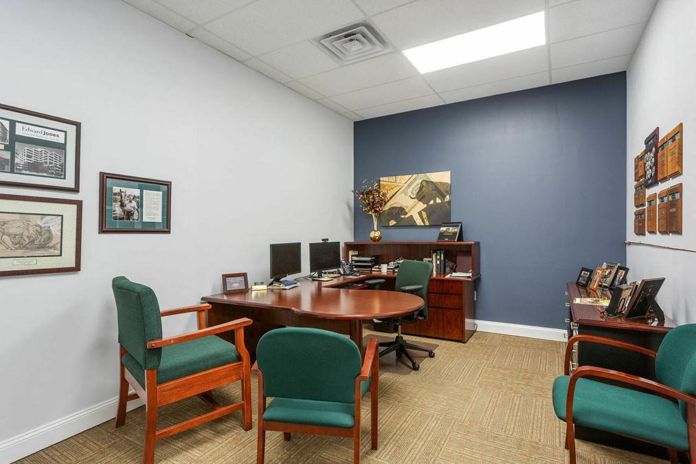 FOR LEASE – Prime Office / Retail Space | ±1,500 SF | High-Visibility Location
