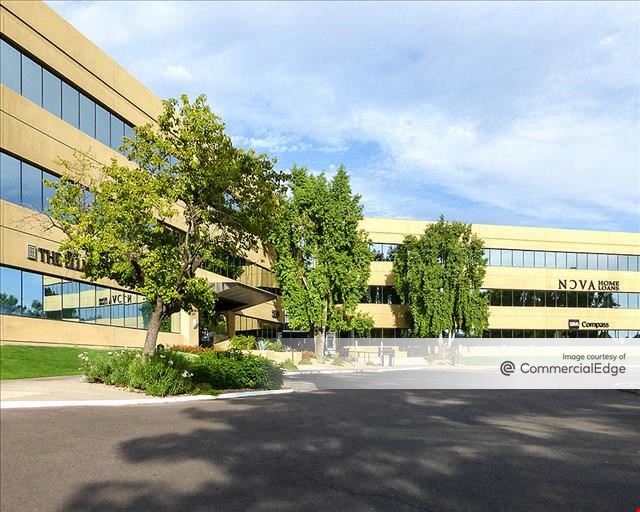 Camelback Lakes Corporate Center