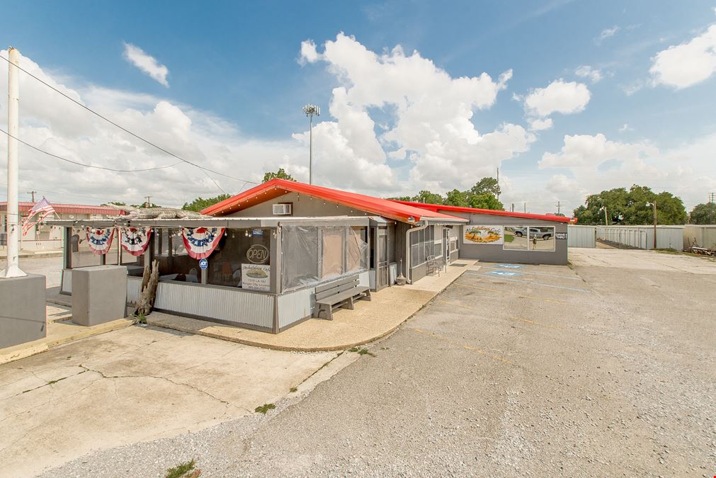 FOR SALE |  TURNKEY RESTAURANT + REAL ESTATE