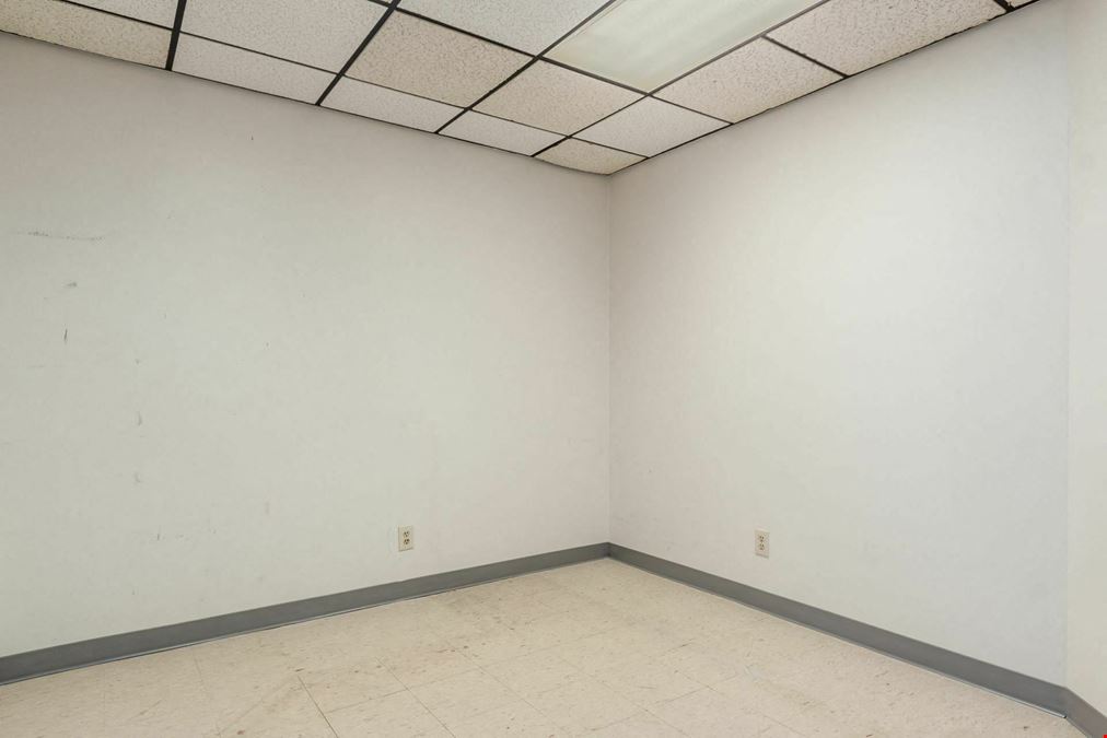 5180 E Main St, Suite E1