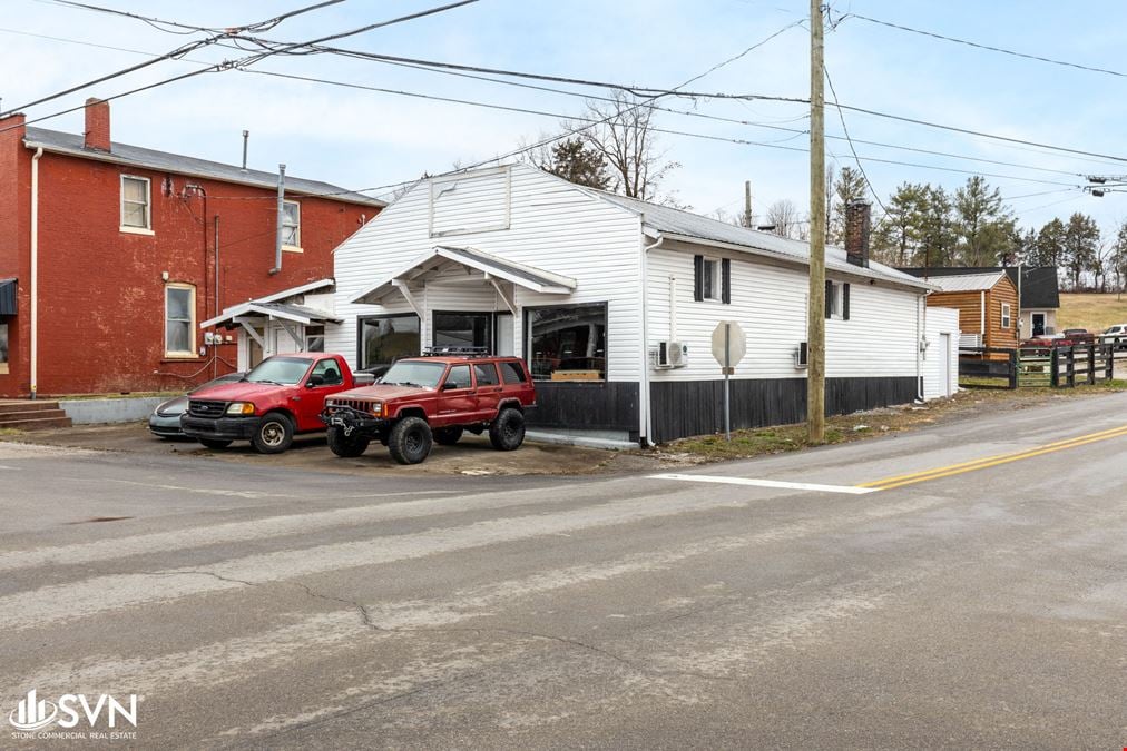 Former Waco KY Grocery- Flooring