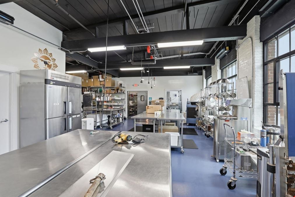 Sun-drenched 1,521sf Space for Lease in Amesbury, MA