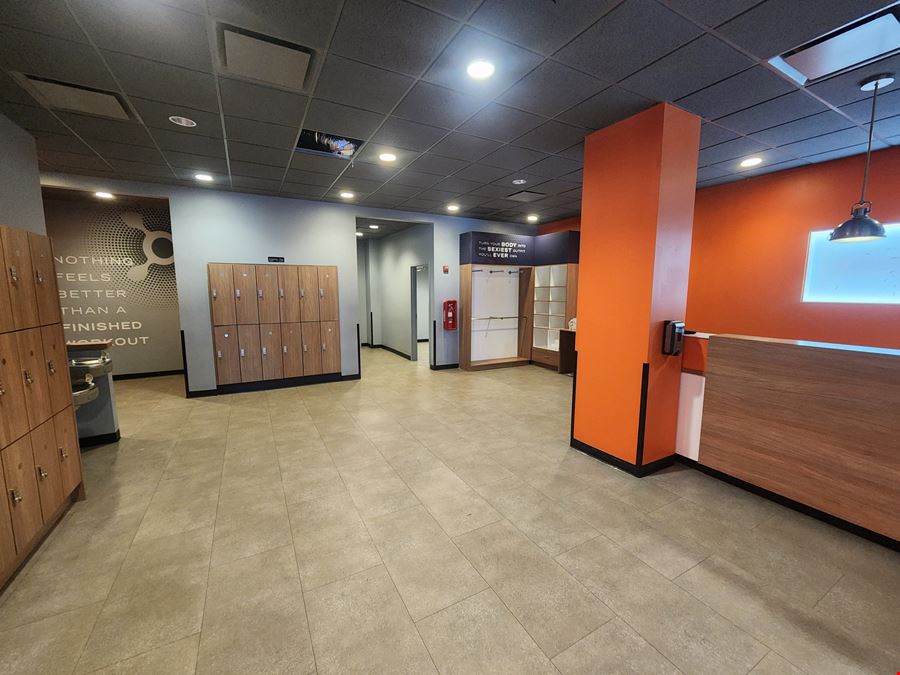 Old Town | Retail Space For LEASE