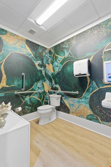 Retail Suite for Lease