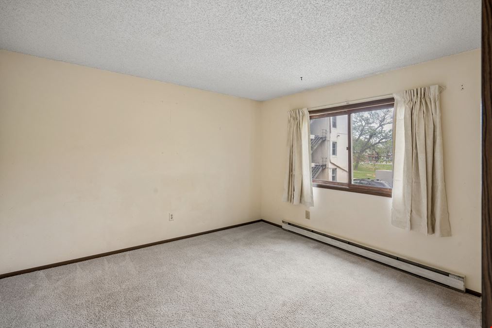 4004 University Avenue