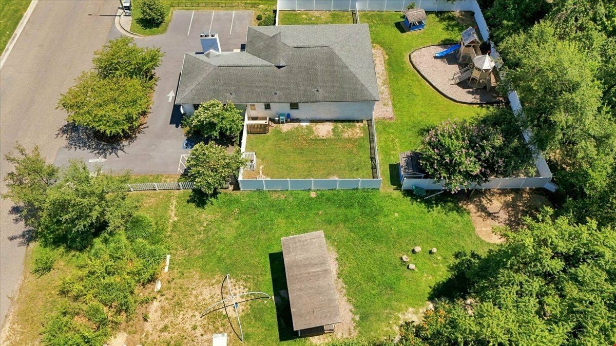 UPDATED COMMERCIAL BUILDING FOR SALE OR LEASE