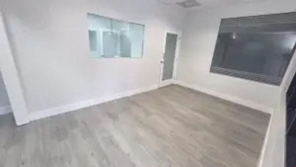 4624 SF Suite 201-203 PROFESSIONAL & MEDICAL OFFICE SPACE FOR LEASE
