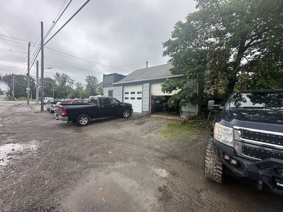 6530 Broadway - Turnkey Auto Repair Shop with Residential Bonus