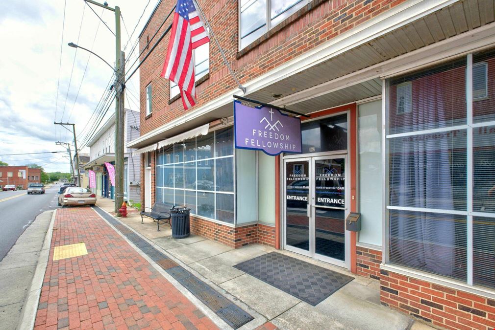 7,966 SF Multi-Tenant Commercial | 3 Parcels, 3 Entrances + Shenandoah Rail Trail Frontage