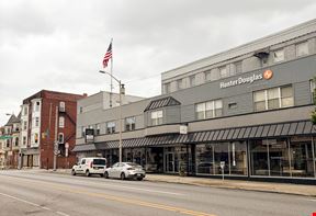 700 W Market St