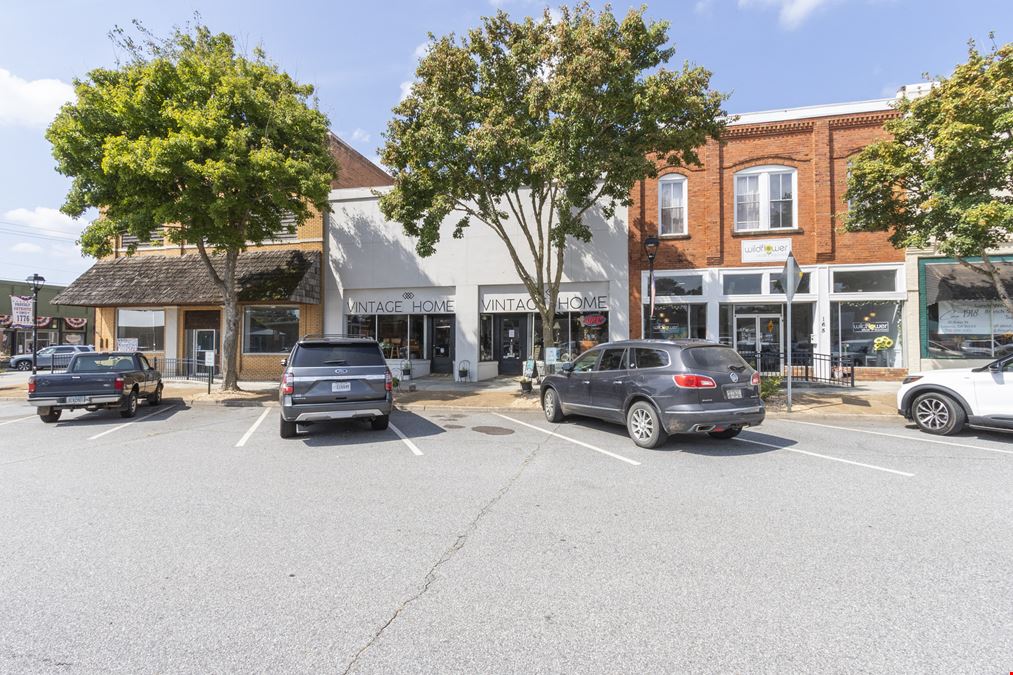 157 W Main St