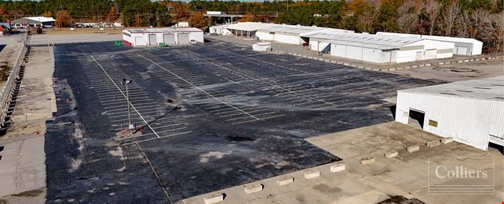 ±22.13 acres of Industrial Outdoor Storage | ±41,644 square feet between two buildings