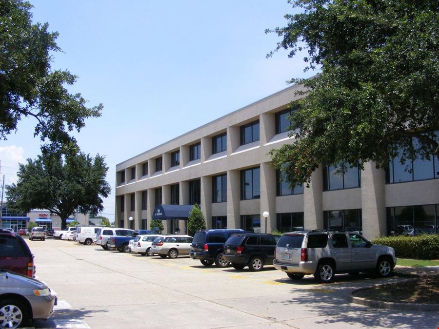 Office & Retail Opportunity in Elmwood