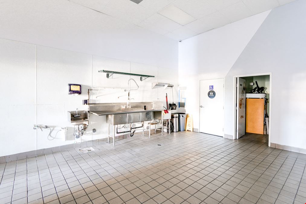 2ND GEN CAFE AVAILABLE | Sherman Way + Corbin