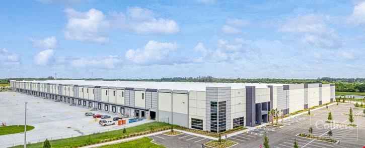 Kings Logistics Center | 658,000± SF Cross Dock Warehouse