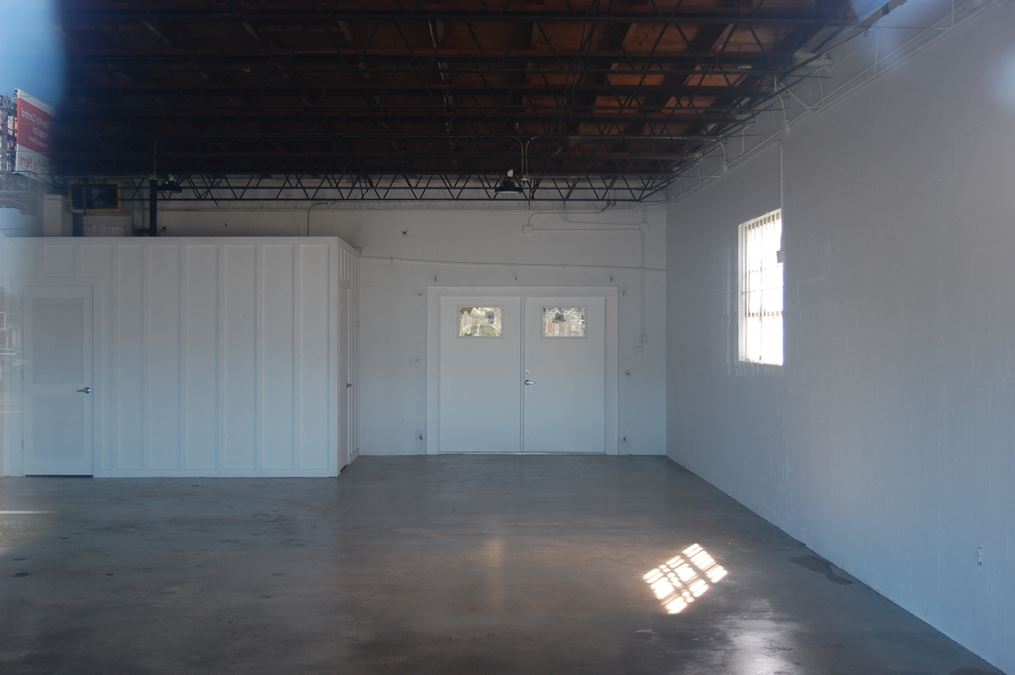 13066 W. Colonial Drive