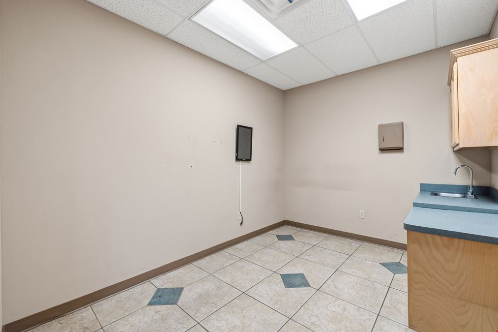 1200 East Savannah Avenue, Unit 13
