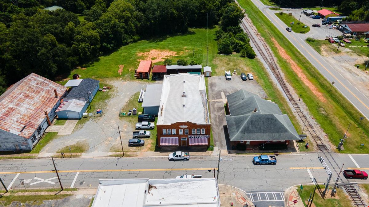 36 N Church St