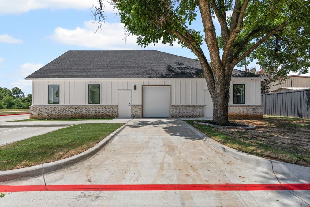 908 Cresthaven Dr