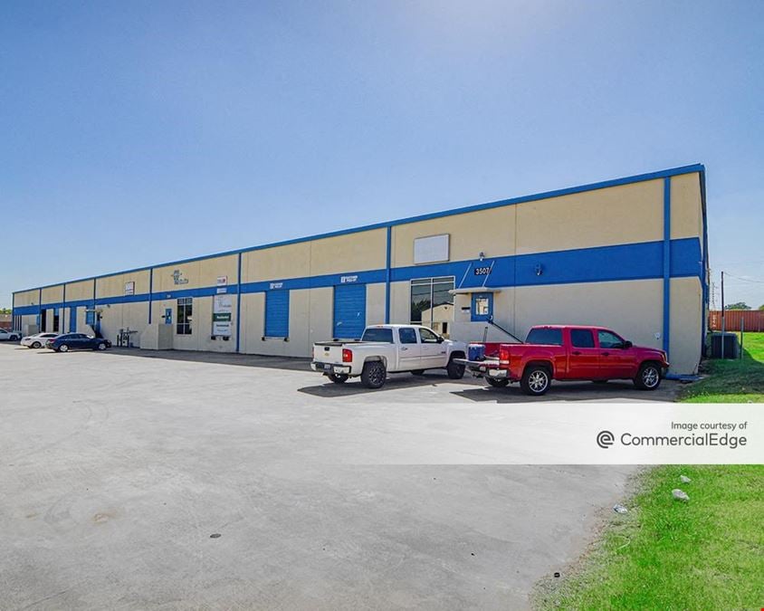 3501-3505 Raider Drive