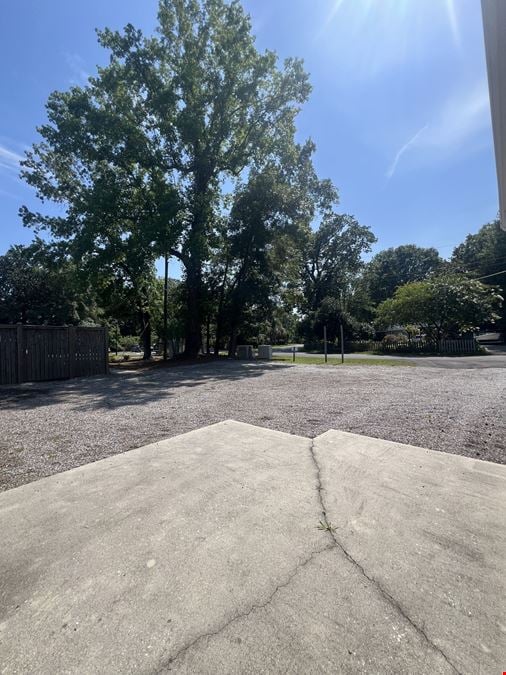 537 Folly Road