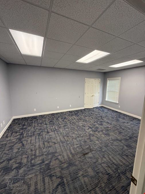 3443 Pelham Rd