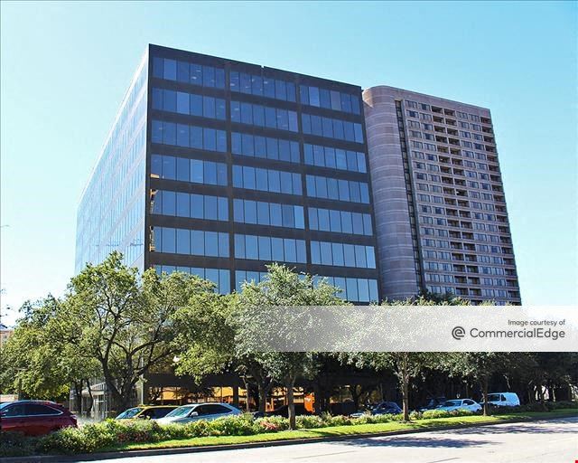 Galleria Park - Retail