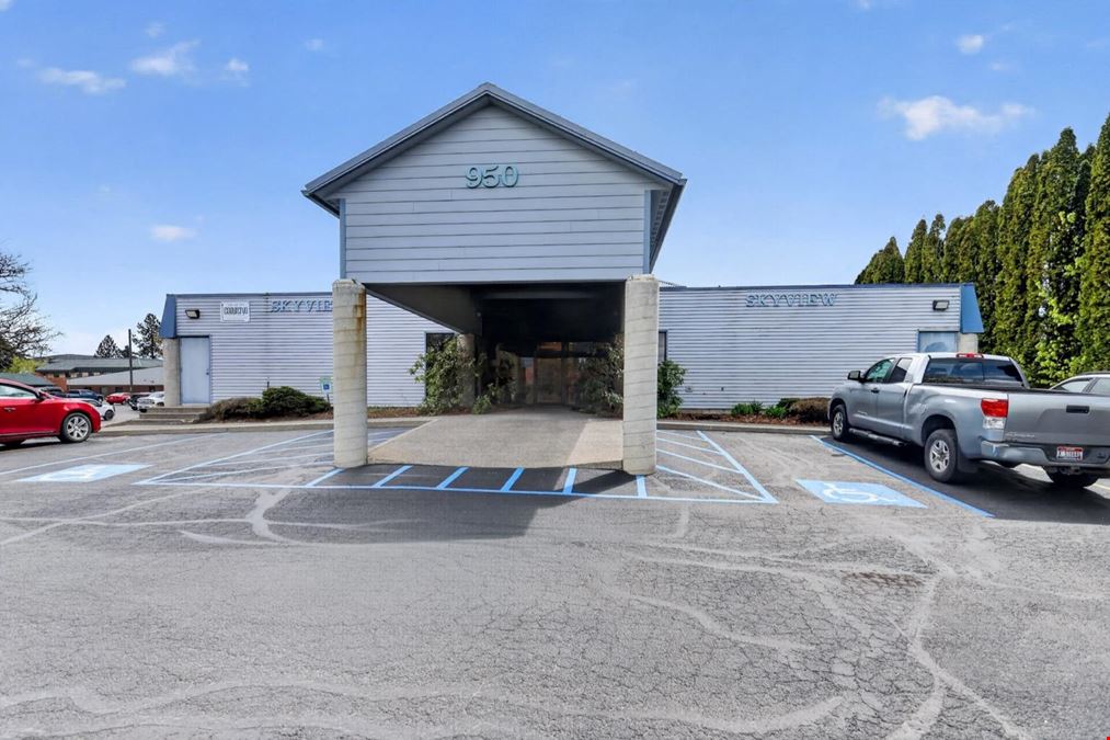 950 W. Ironwood Dr. #1