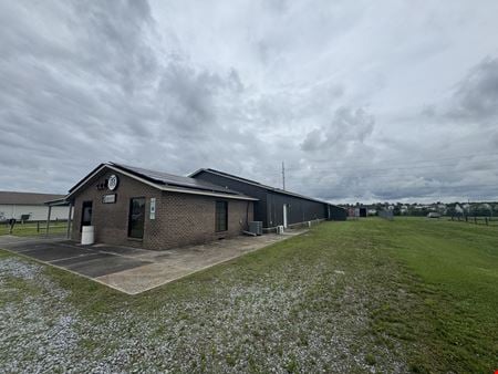 Preview of Industrial space for Rent at 891 W Star St