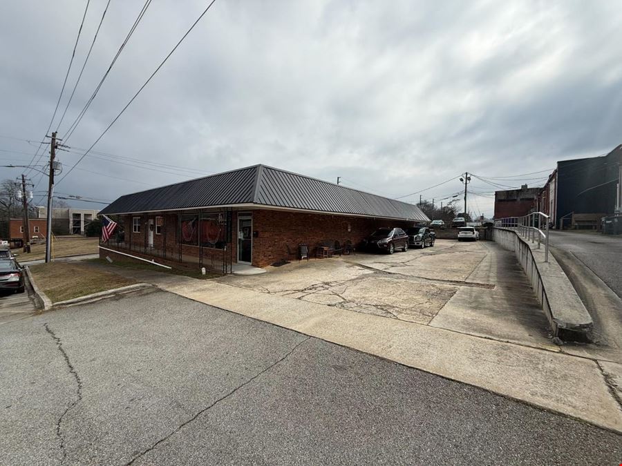 104 E Marion St