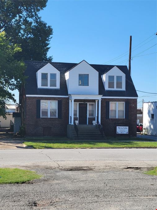 10 S Vann St