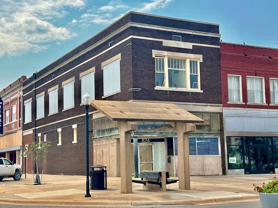 824 S. Walnut Street