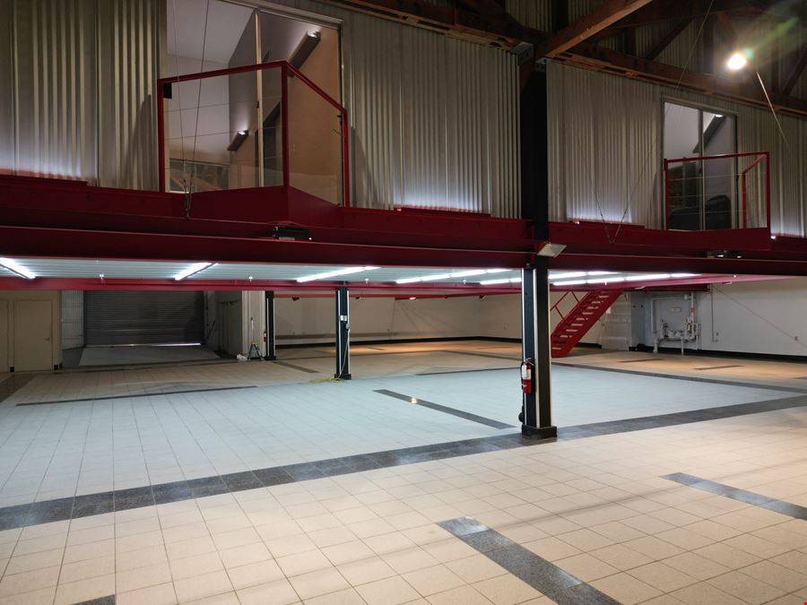 Unique SE Portland Warehouse with Wash Bay