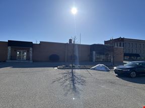 102 W Main St