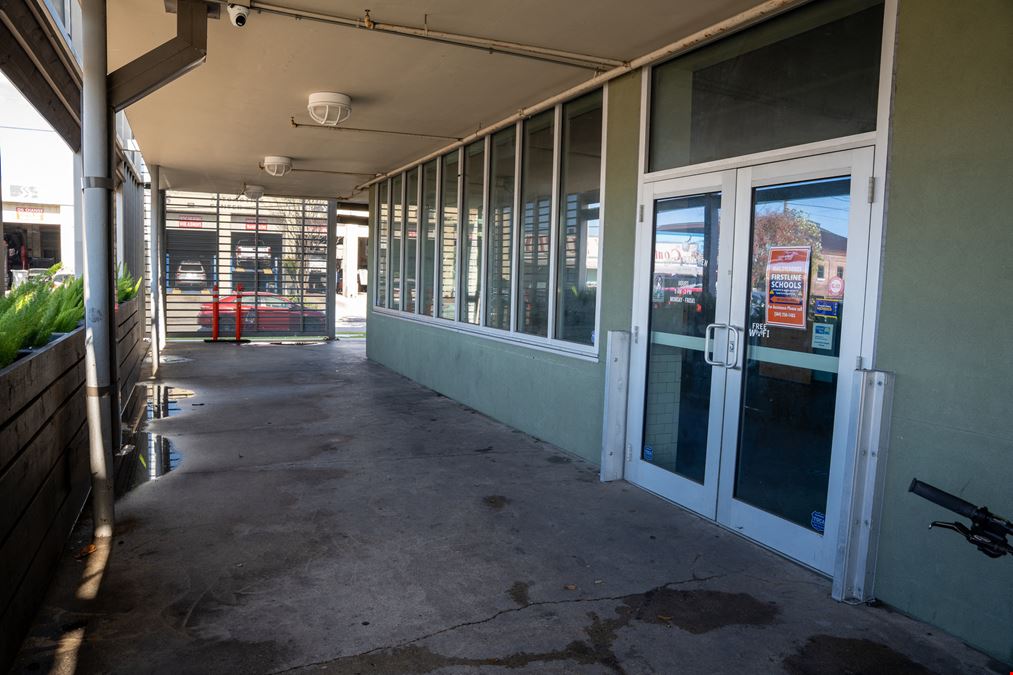 2nd Gen Retail F&B / Commissary Kitchen / Large Storage