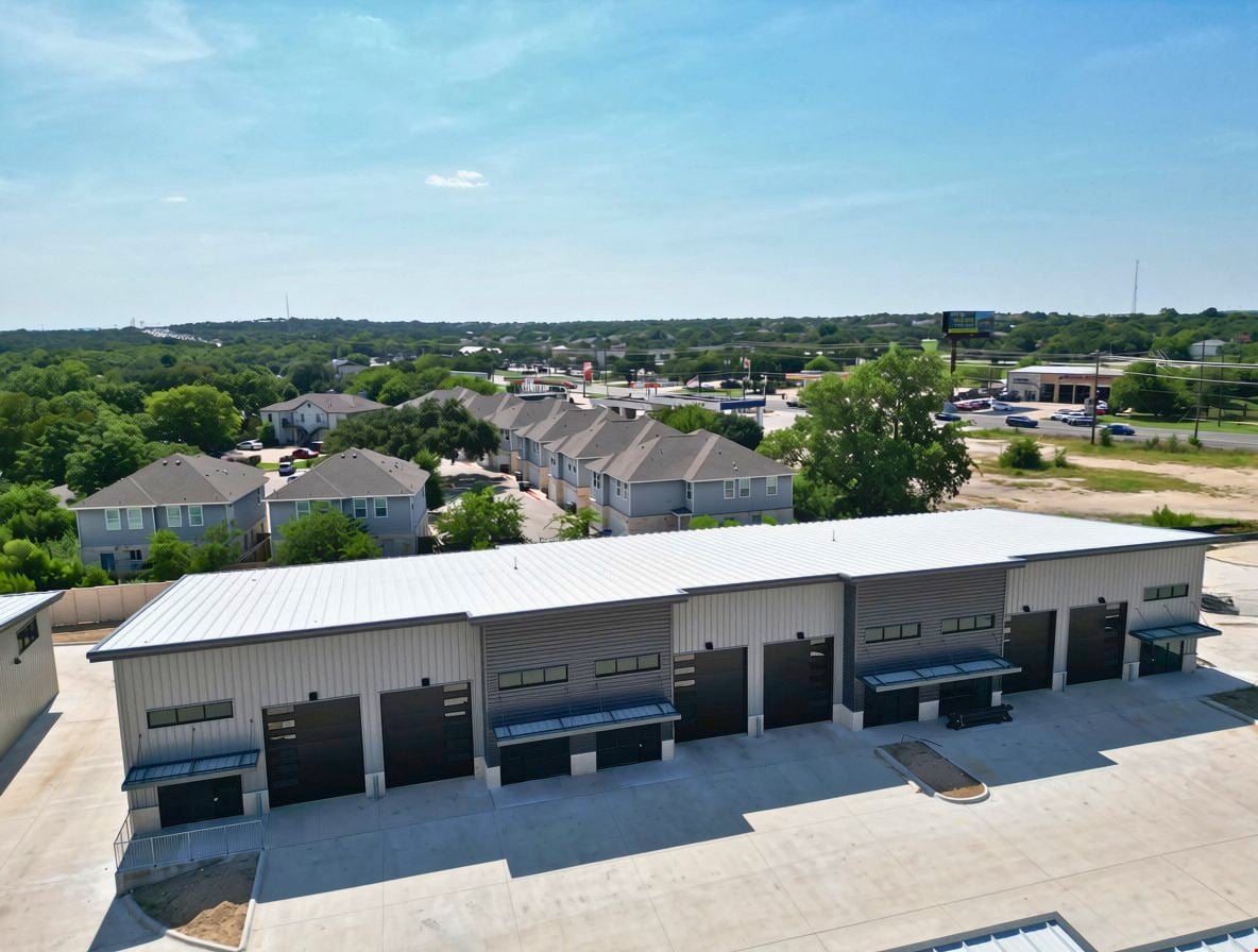 Whitestone Plaza - Flex Suites For Lease