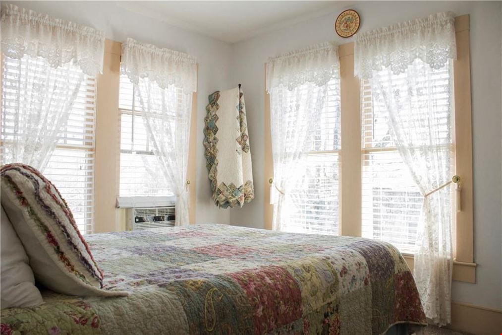 Wildflower Bed and Breakfast on the Square