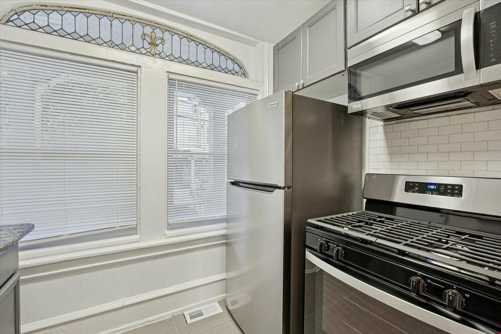 236 Buckingham Pl