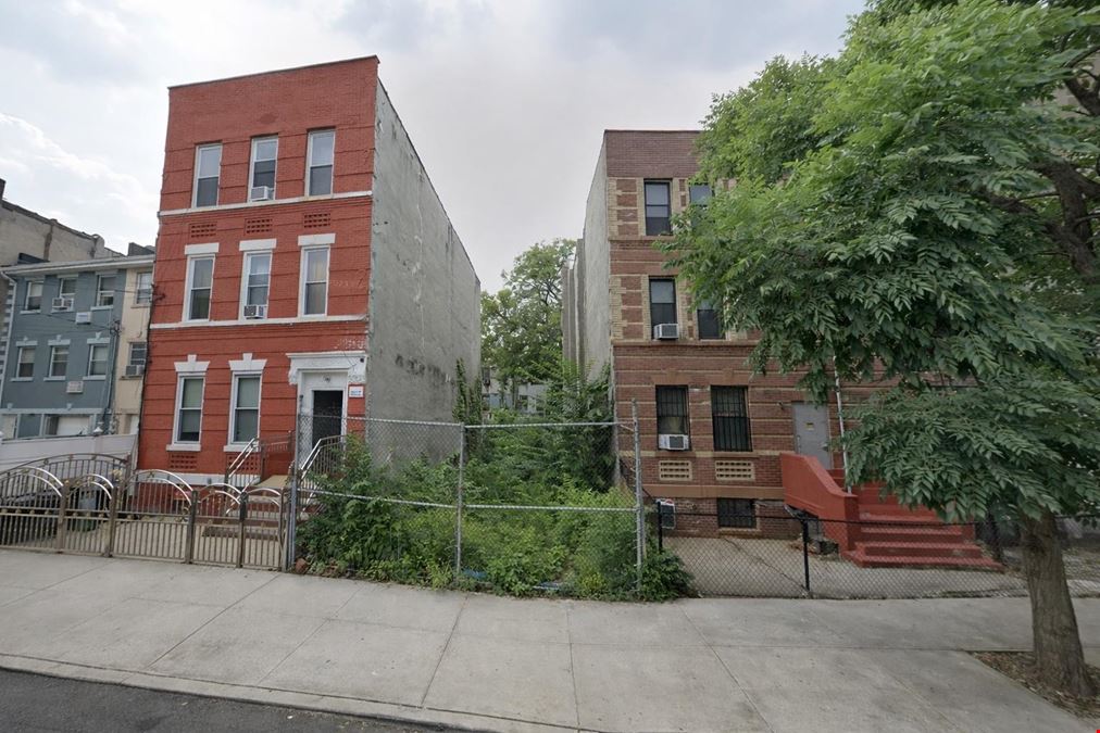 446 Linwood St