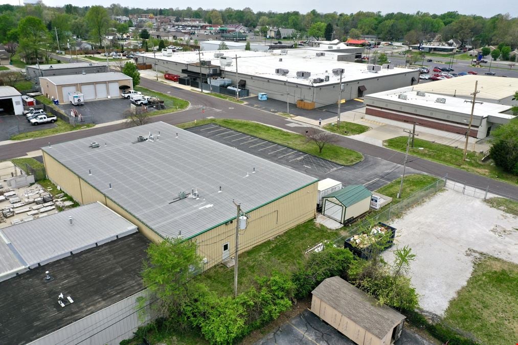 8,750 SF Office / Warehouse Building For Sale Or Lease near Glenstone & St Louis