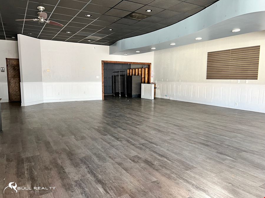 ±1,800 SF Retail/Restaurant Opportunity