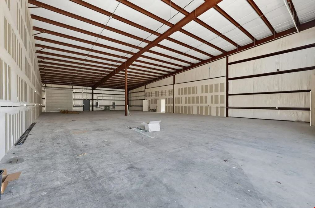 New Build Warehouse Suites Next to Airport & i-25