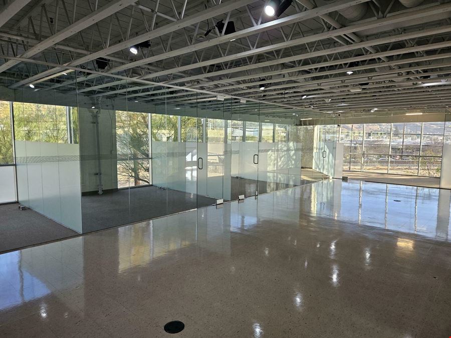 3001 N San Fernando Blvd