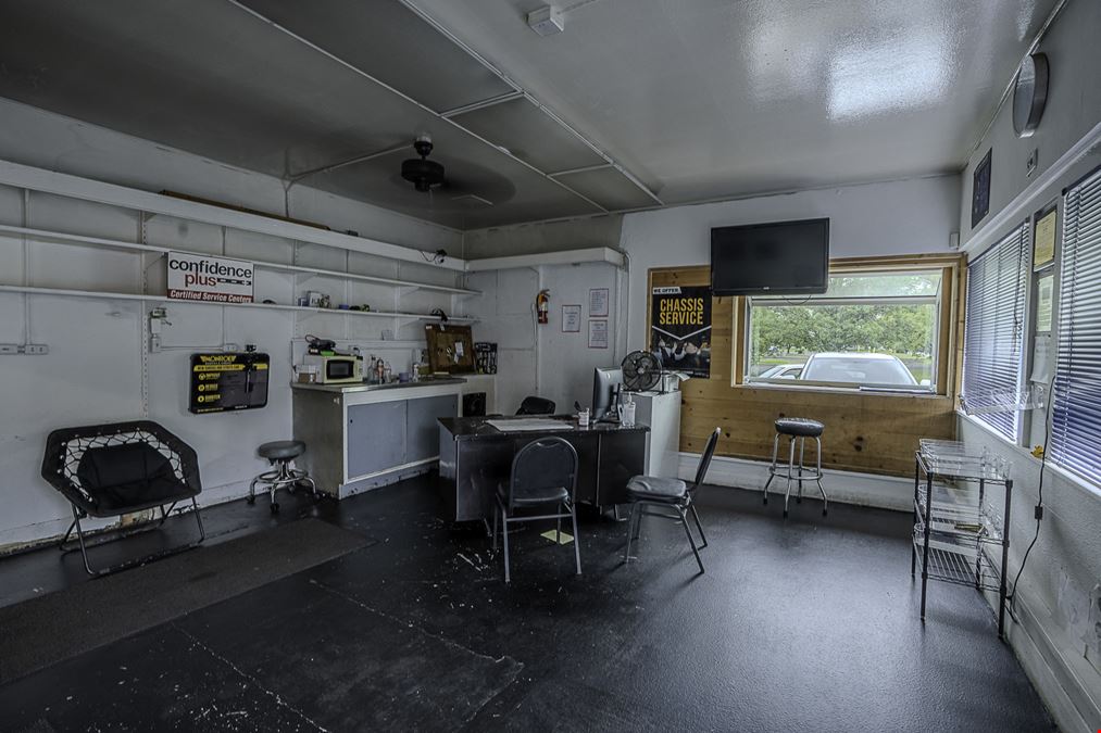 1390 W Sylvania Ave