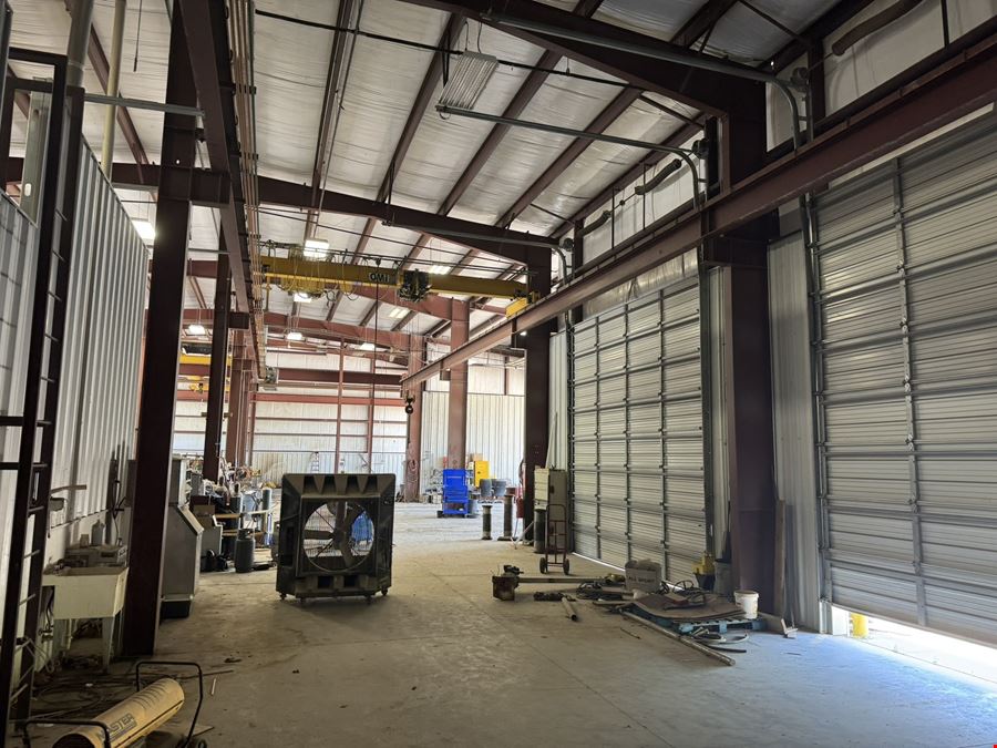 ±46,700 SF Oilfield Service Facility on 43 AC
