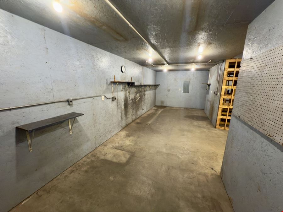 Industrial Flex Space on Avalon Blvd – 1,250 SF Available