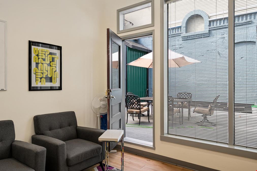 304-733 Johnson Street